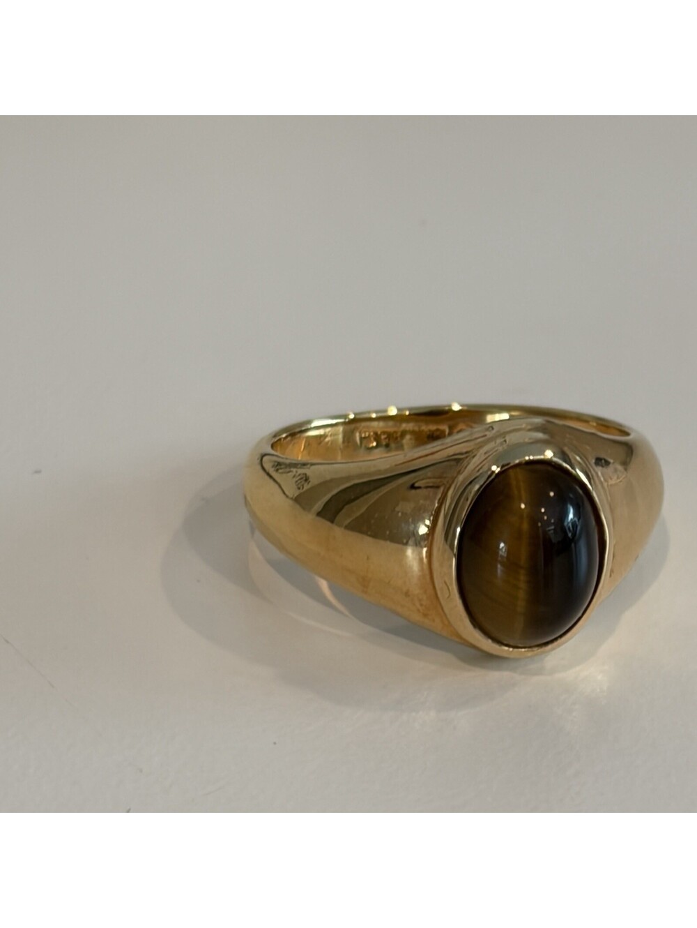 Vintage Mid Century HGE Gold Tiger's Eye Signet Ring Oval Bezel Open Back Sz 9 - Picture 4 of 9